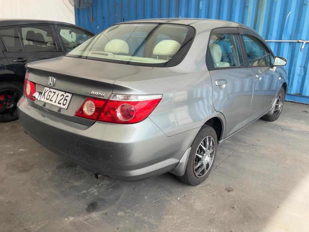 Photo '4' of Honda FIT Aria