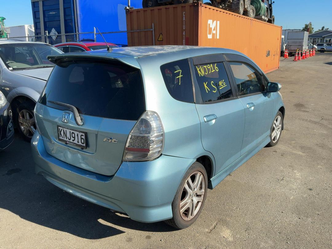 Photo '6' of Honda FIT