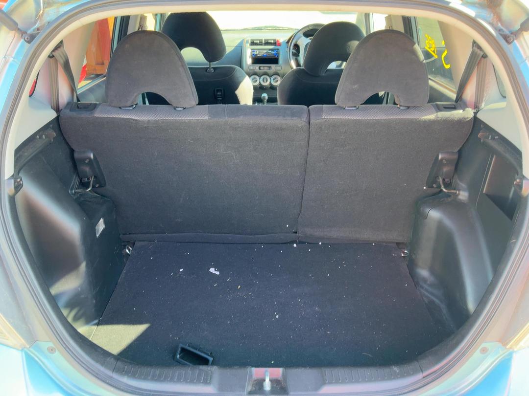 Photo '16' of Honda FIT