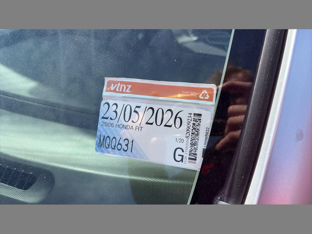 Photo '12' of Honda FIT