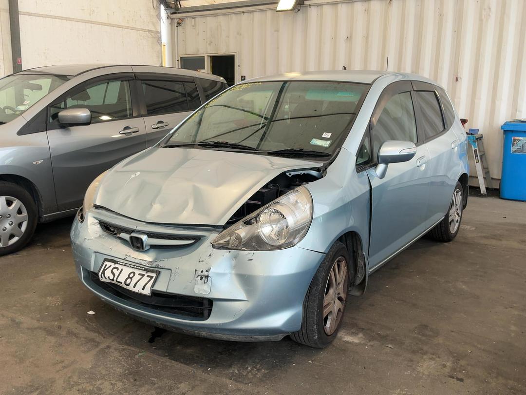 Photo '3' of Honda FIT Photo '3' of Honda FIT