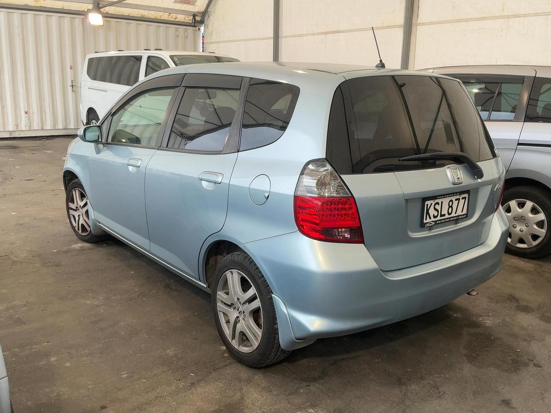 Photo '6' of Honda FIT Photo '6' of Honda FIT