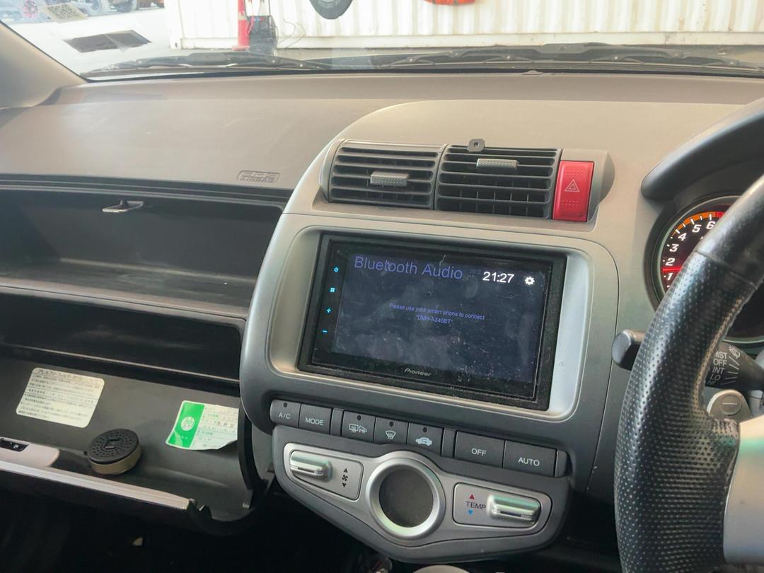 Photo '18' of Honda FIT Photo '18' of Honda FIT