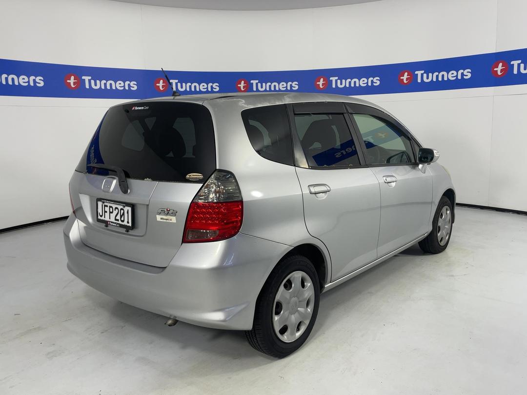 Photo '7' of Honda FIT