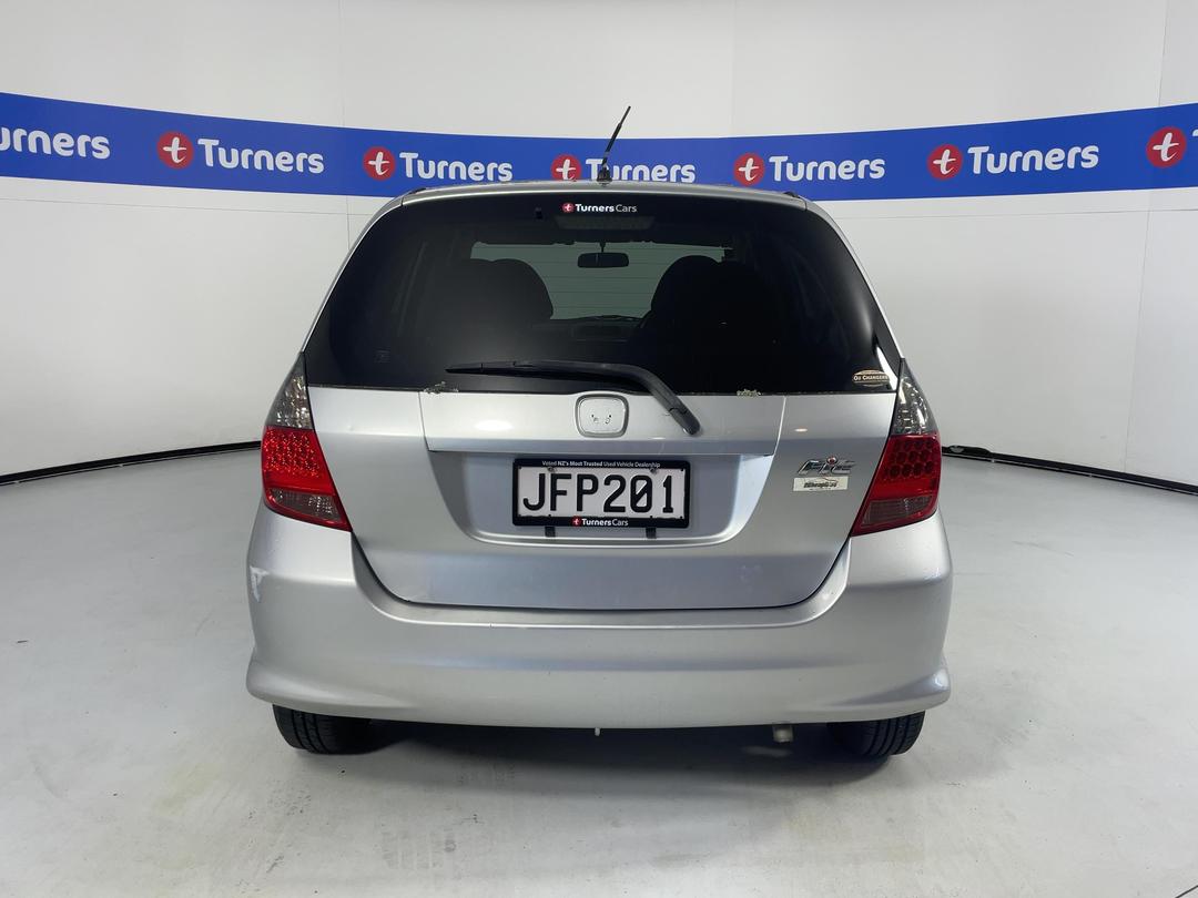 Photo '6' of Honda FIT