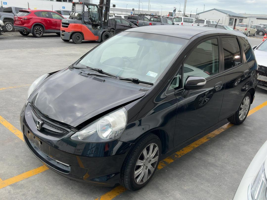 Photo '6' of Honda FIT