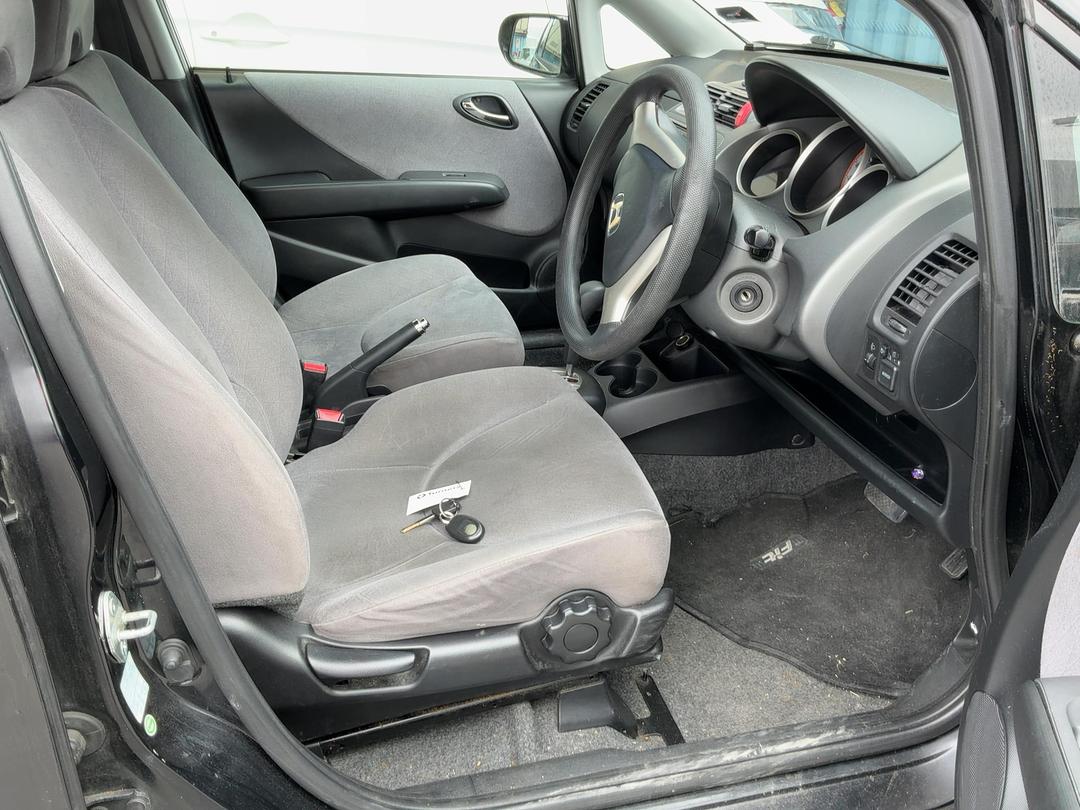 Photo '18' of Honda FIT