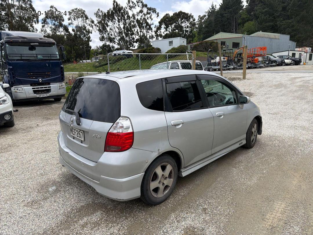 Photo '6' of Honda FIT Photo '6' of Honda FIT