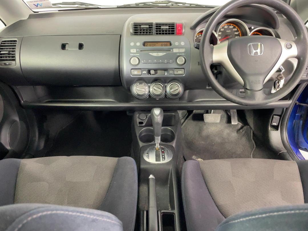 Photo '17' of Honda FIT
