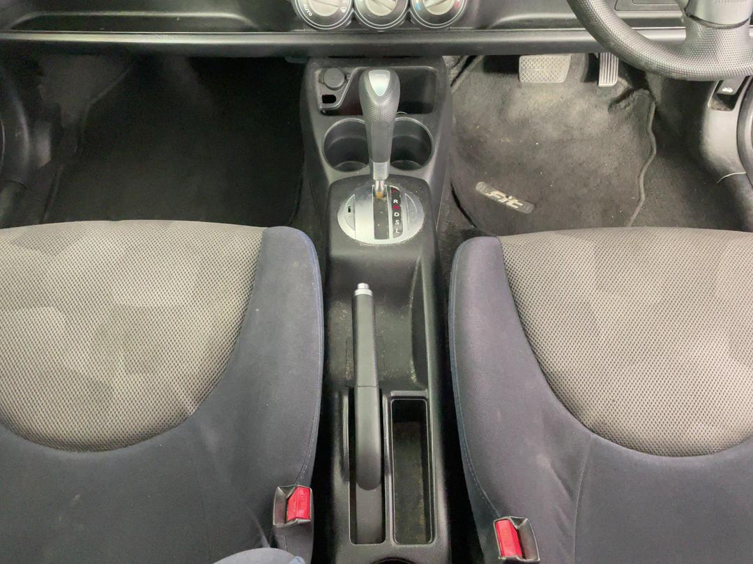 Photo '18' of Honda FIT