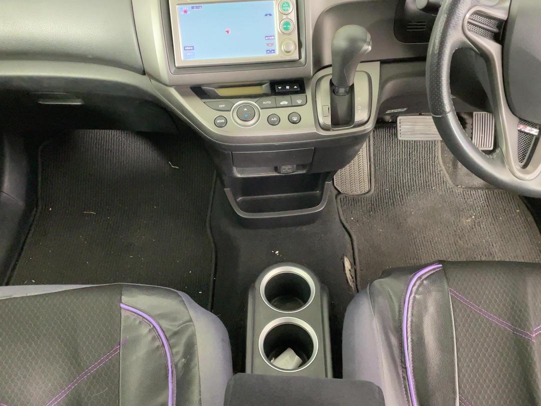 Photo '18' of Honda Stream