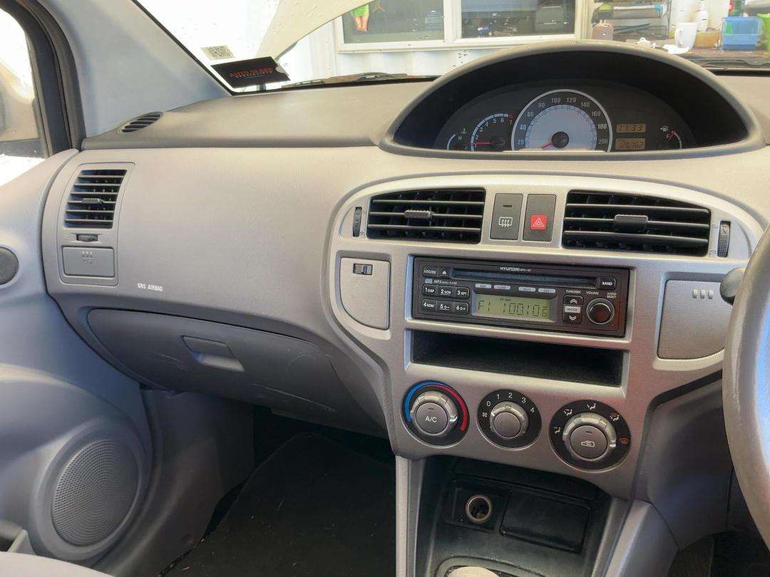 Photo '15' of Hyundai Lavita GLS Photo '15' of Hyundai Lavita GLS