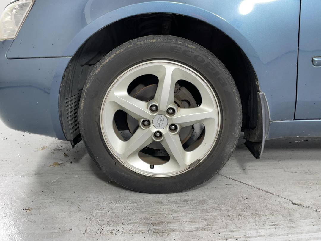 Photo '10' of Hyundai Sonata