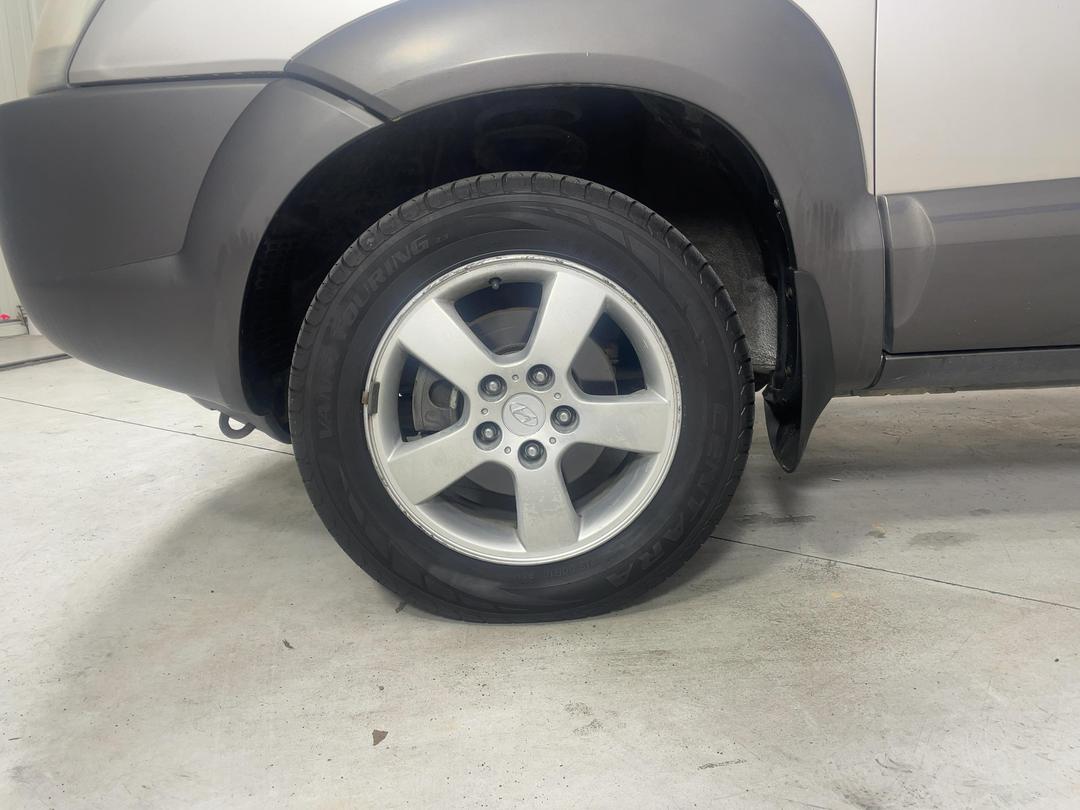 Photo '8' of Hyundai Tucson GLS Photo '8' of Hyundai Tucson GLS