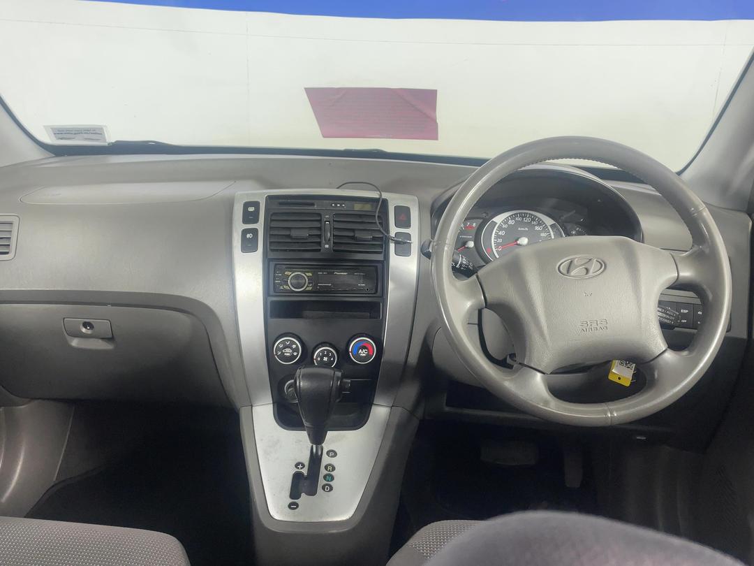 Photo '15' of Hyundai Tucson GLS Photo '15' of Hyundai Tucson GLS