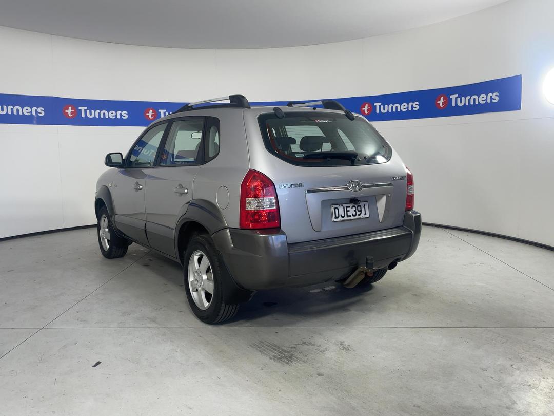 Photo '4' of Hyundai Tucson GLS Photo '4' of Hyundai Tucson GLS
