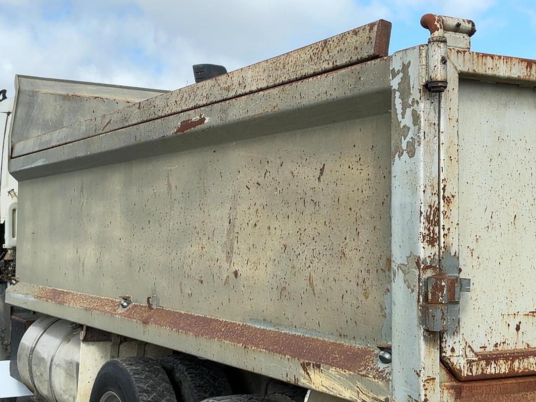Photo '30' of Isuzu EXZ 400R GIGAMAX Tipper