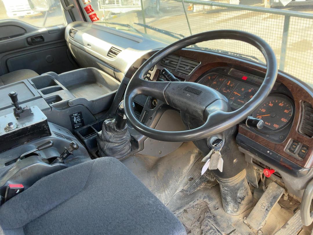 Photo '12' of Isuzu EXZ 400R GIGAMAX Tipper