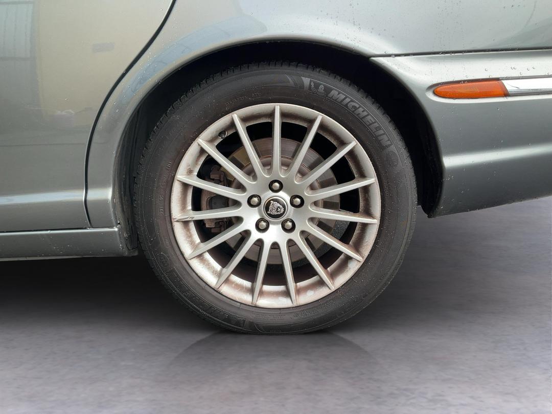 Photo '9' of Jaguar XJ 4.2 Executive Photo '9' of Jaguar XJ 4.2 Executive