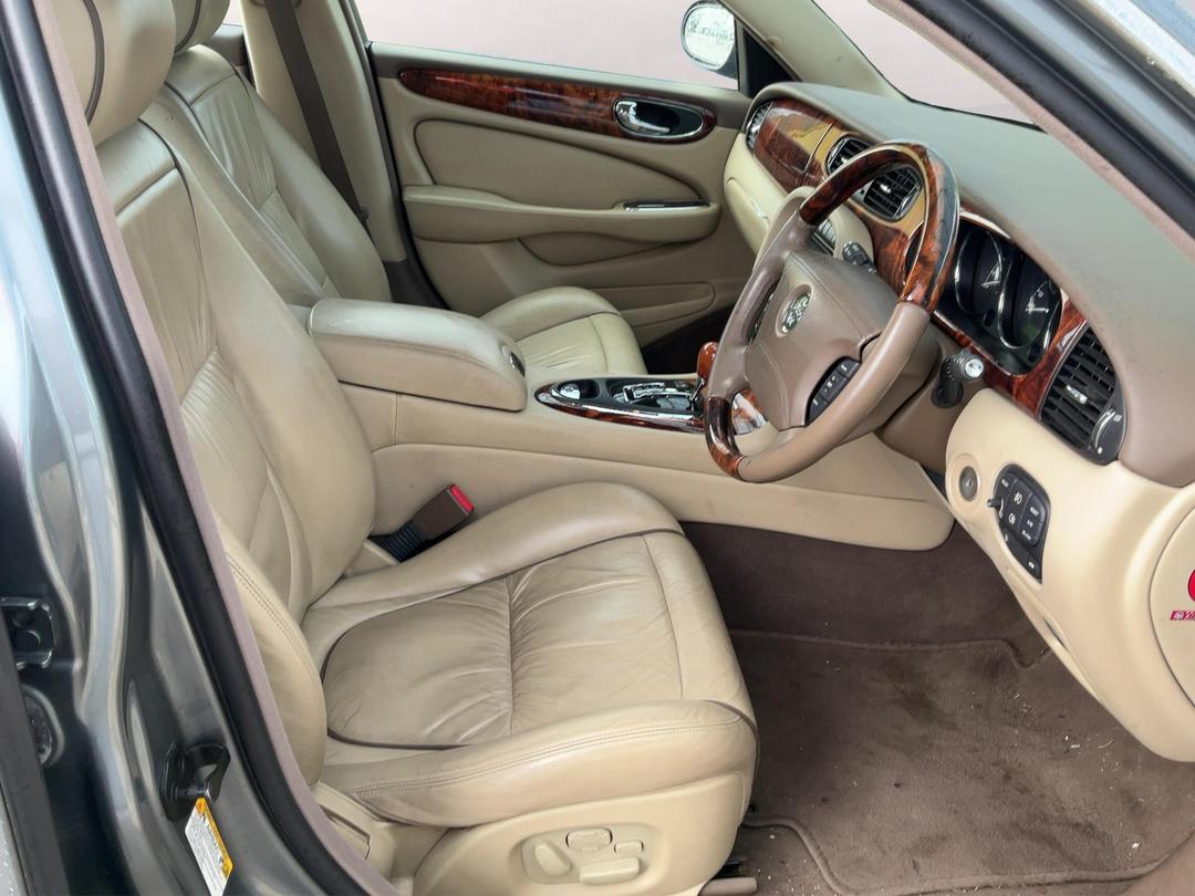 Photo '14' of Jaguar XJ 4.2 Executive Photo '14' of Jaguar XJ 4.2 Executive