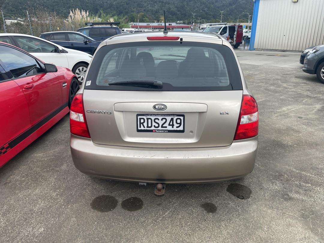 Photo '6' of KIA Cerato