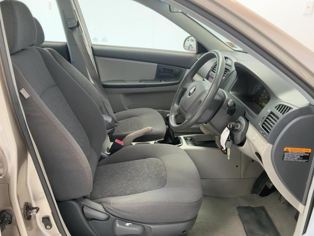 Photo '14' of KIA Cerato Photo '14' of KIA Cerato