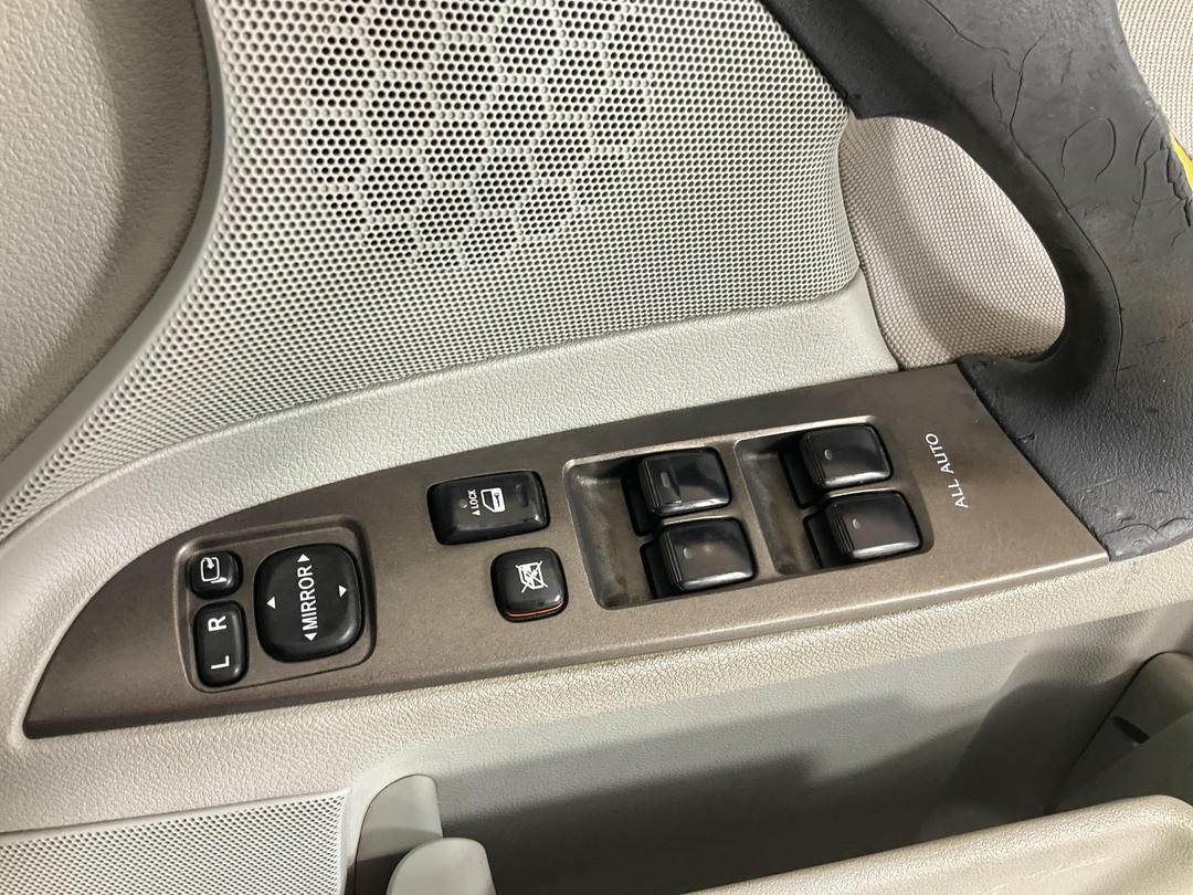 Photo '29' of Lexus IS250