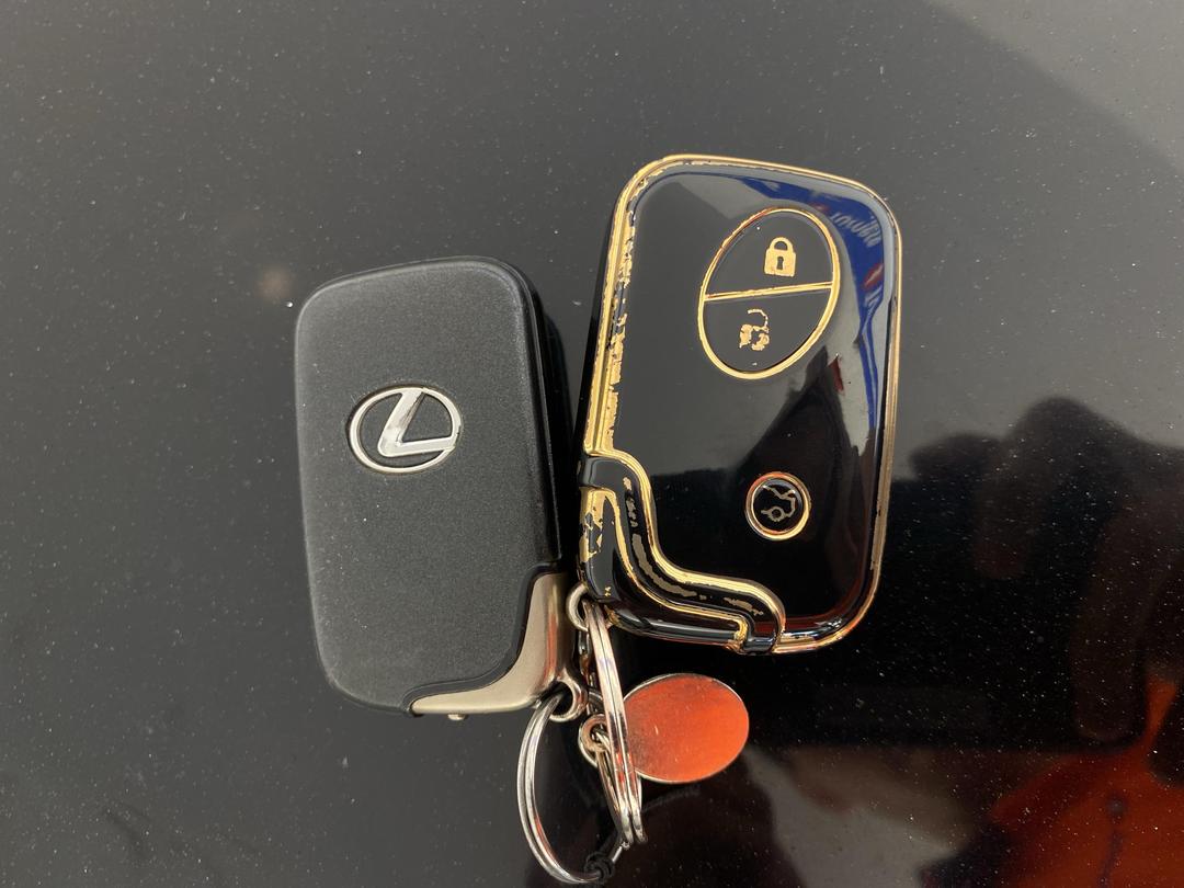 Photo '22' of Lexus IS350