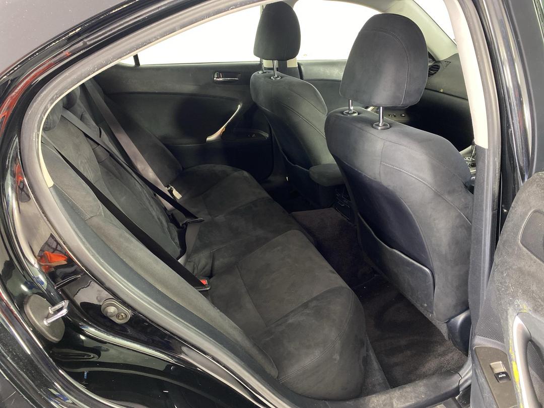 Photo '20' of Lexus IS350