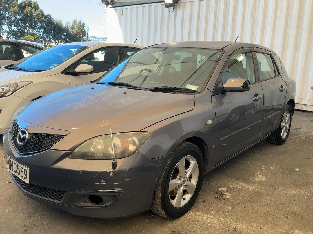Photo '2' of Mazda Axela Photo '2' of Mazda Axela