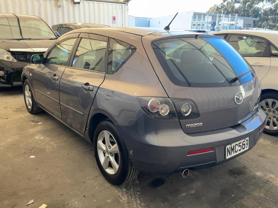 Photo '7' of Mazda Axela Photo '7' of Mazda Axela