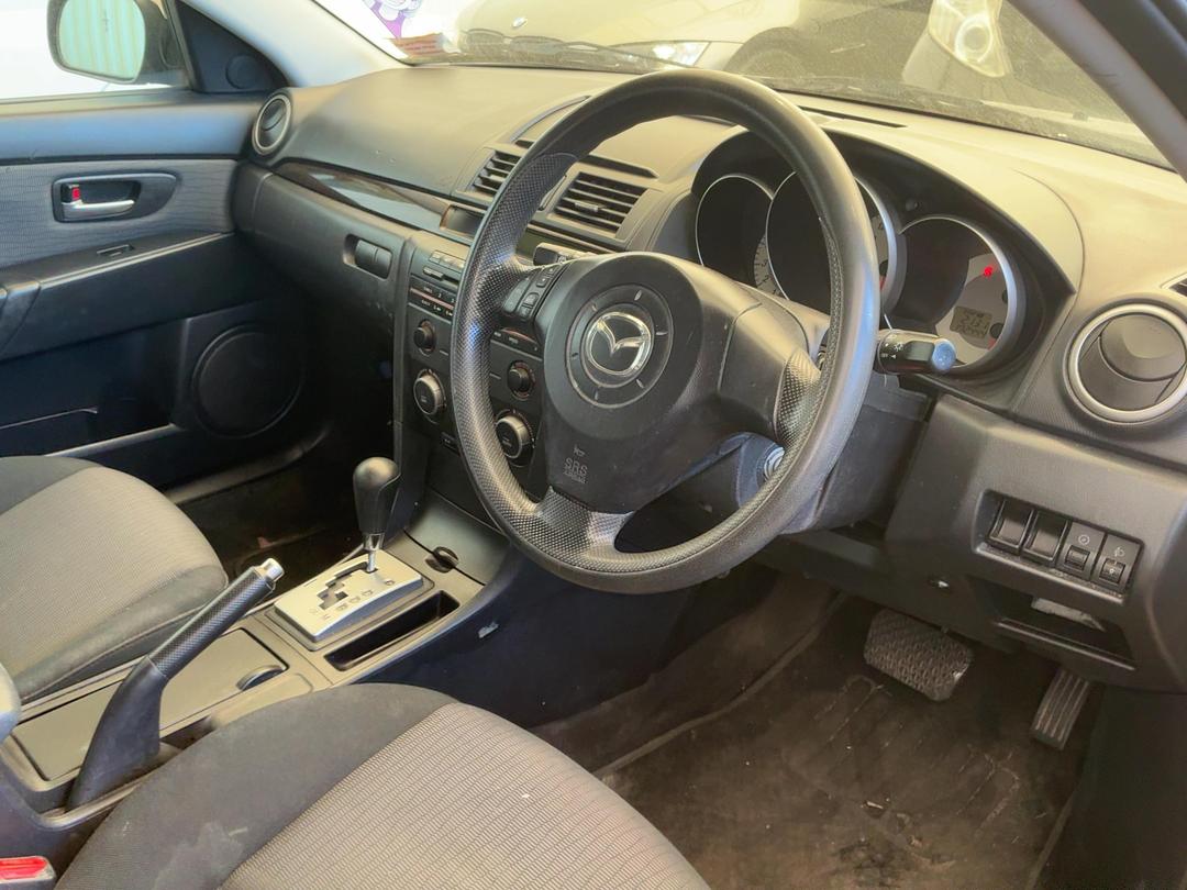 Photo '14' of Mazda Axela Photo '14' of Mazda Axela