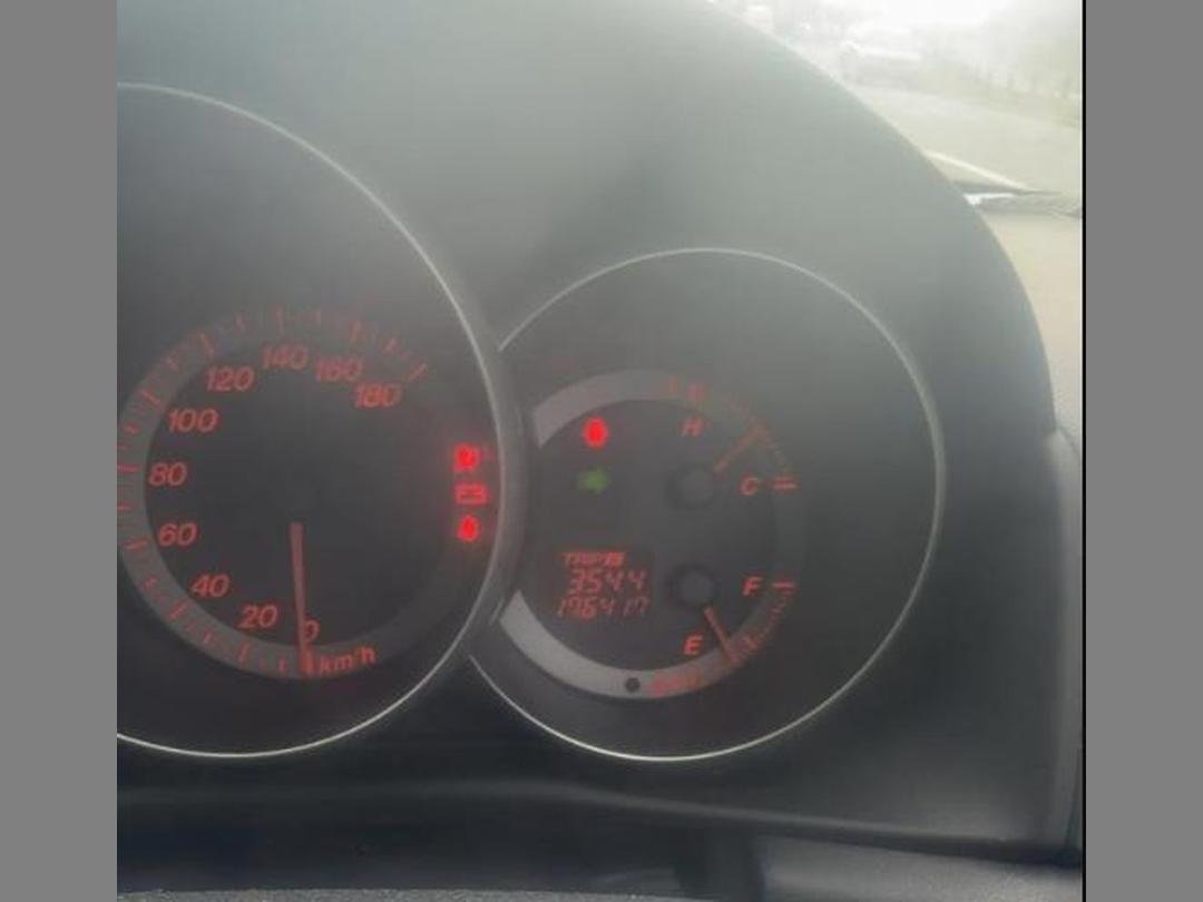 Photo '8' of Mazda Axela Photo '8' of Mazda Axela