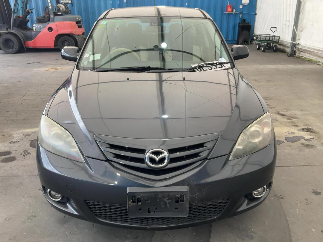 Photo '2' of Mazda Axela Photo '2' of Mazda Axela
