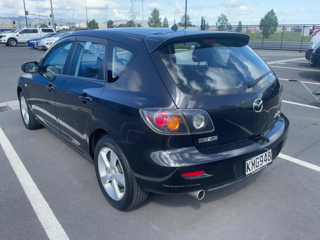 Photo '4' of Mazda Axela Photo '4' of Mazda Axela