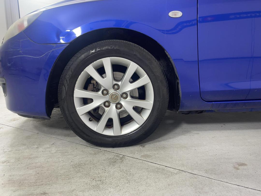 Photo '10' of Mazda Axela