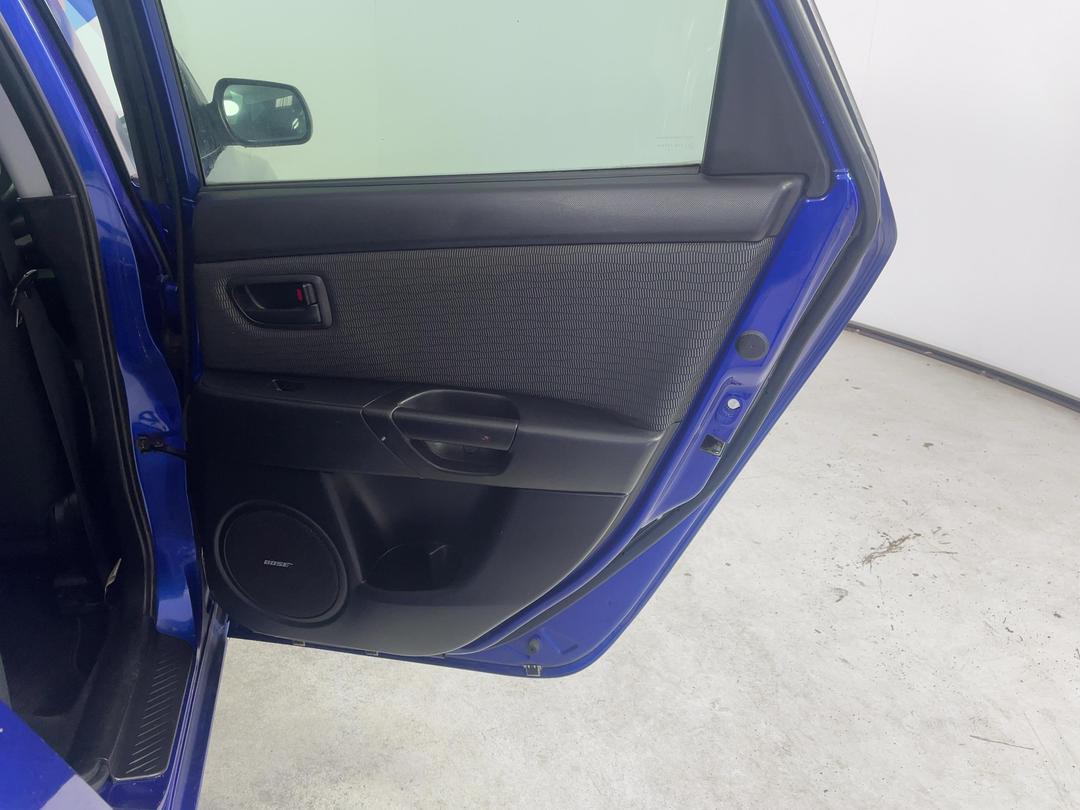 Photo '19' of Mazda Axela