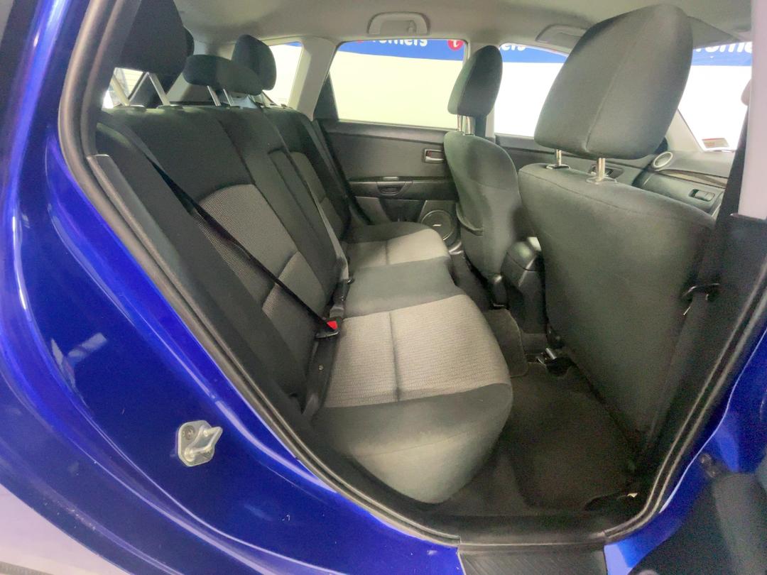 Photo '20' of Mazda Axela