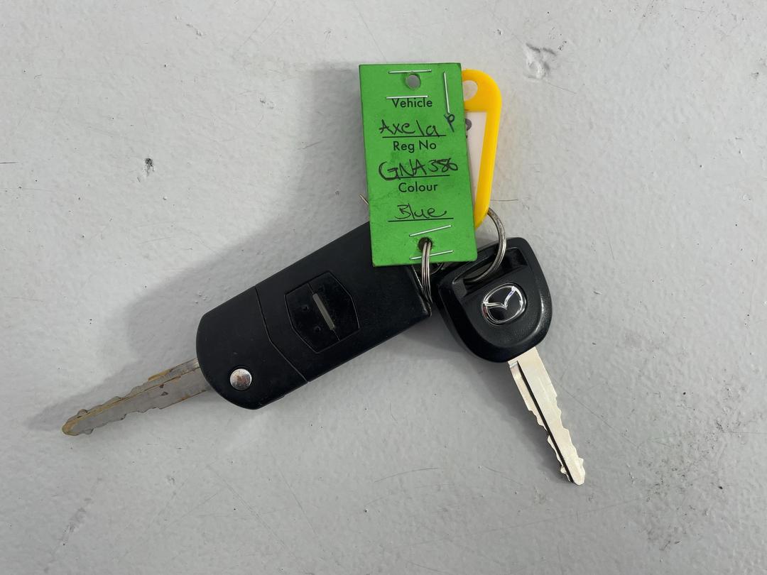 Photo '22' of Mazda Axela