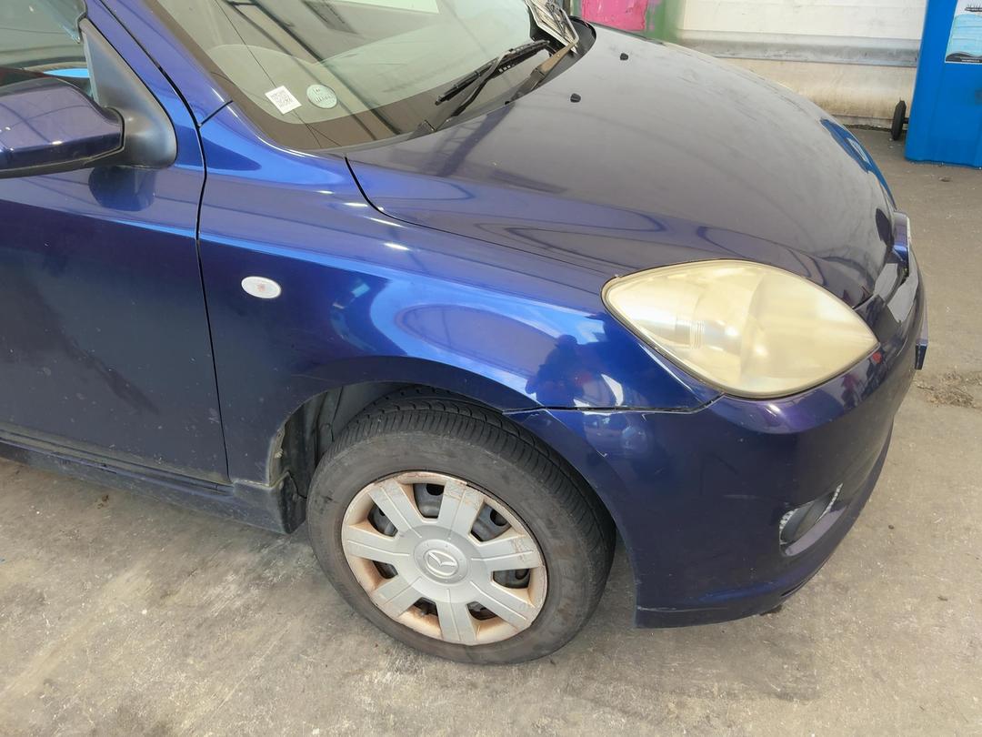 Photo '3' of Mazda Demio Photo '3' of Mazda Demio