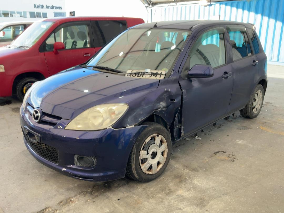 Photo '7' of Mazda Demio Photo '7' of Mazda Demio