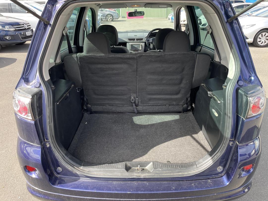 Photo '8' of Mazda Demio