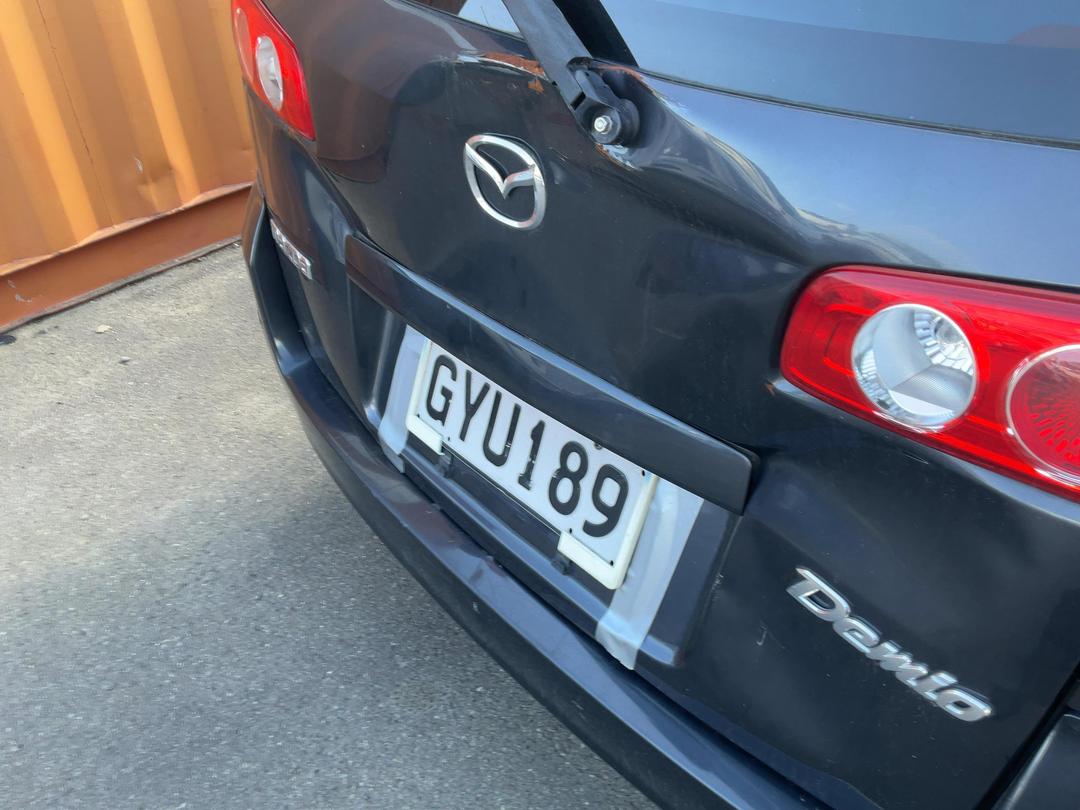 Photo '8' of Mazda Demio