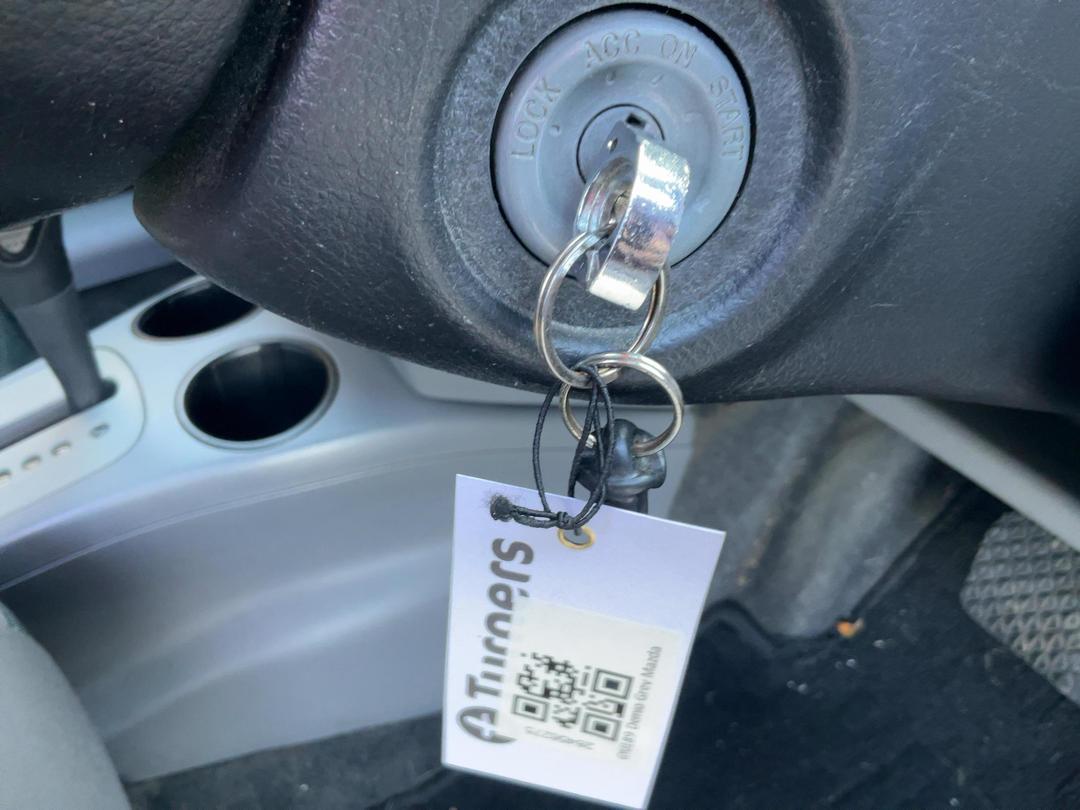 Photo '11' of Mazda Demio