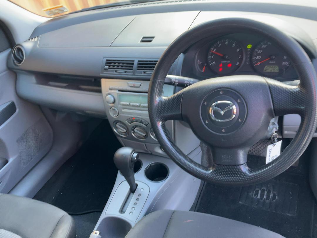 Photo '13' of Mazda Demio