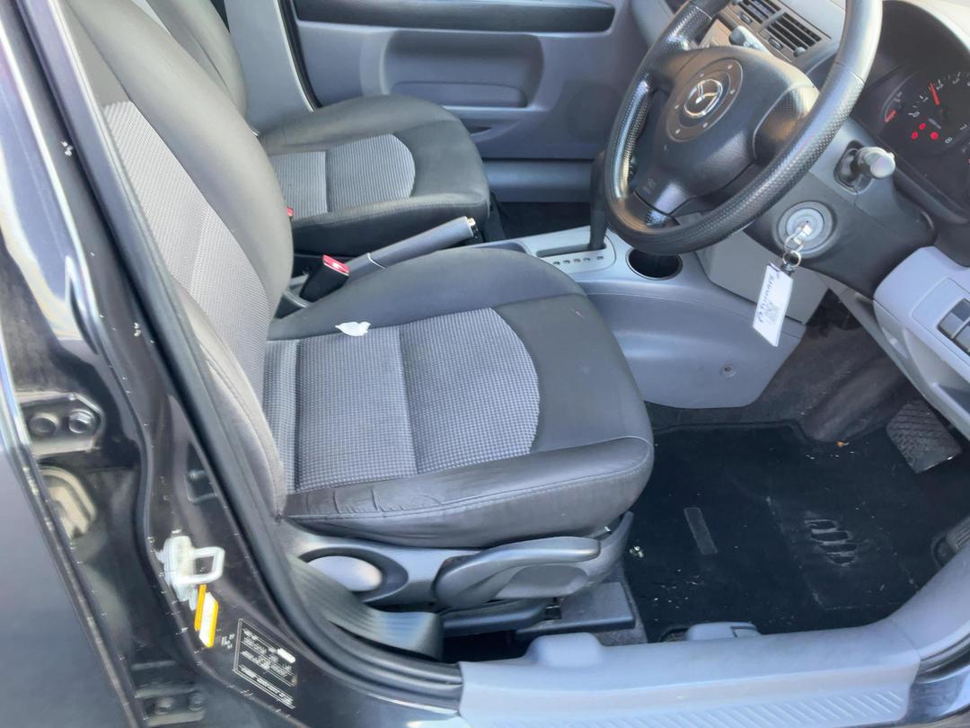 Photo '14' of Mazda Demio