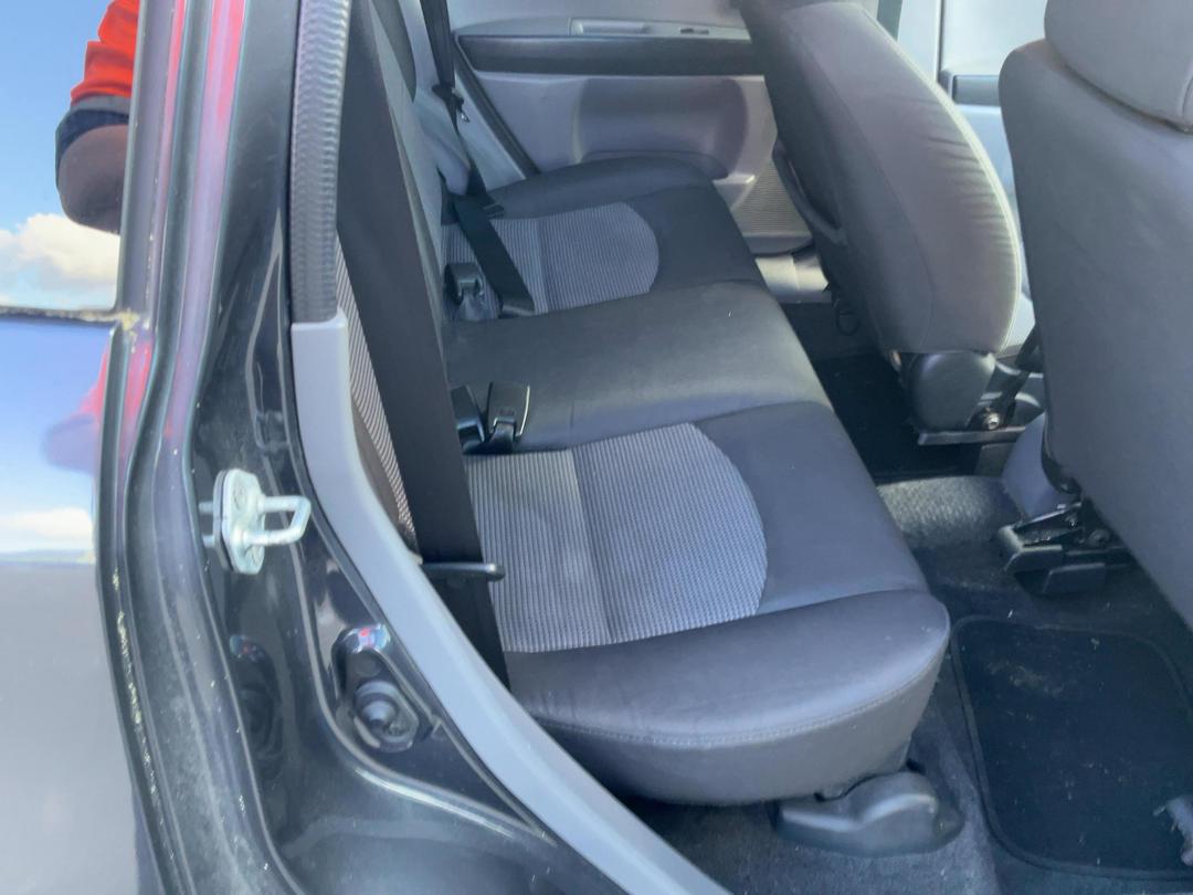 Photo '15' of Mazda Demio