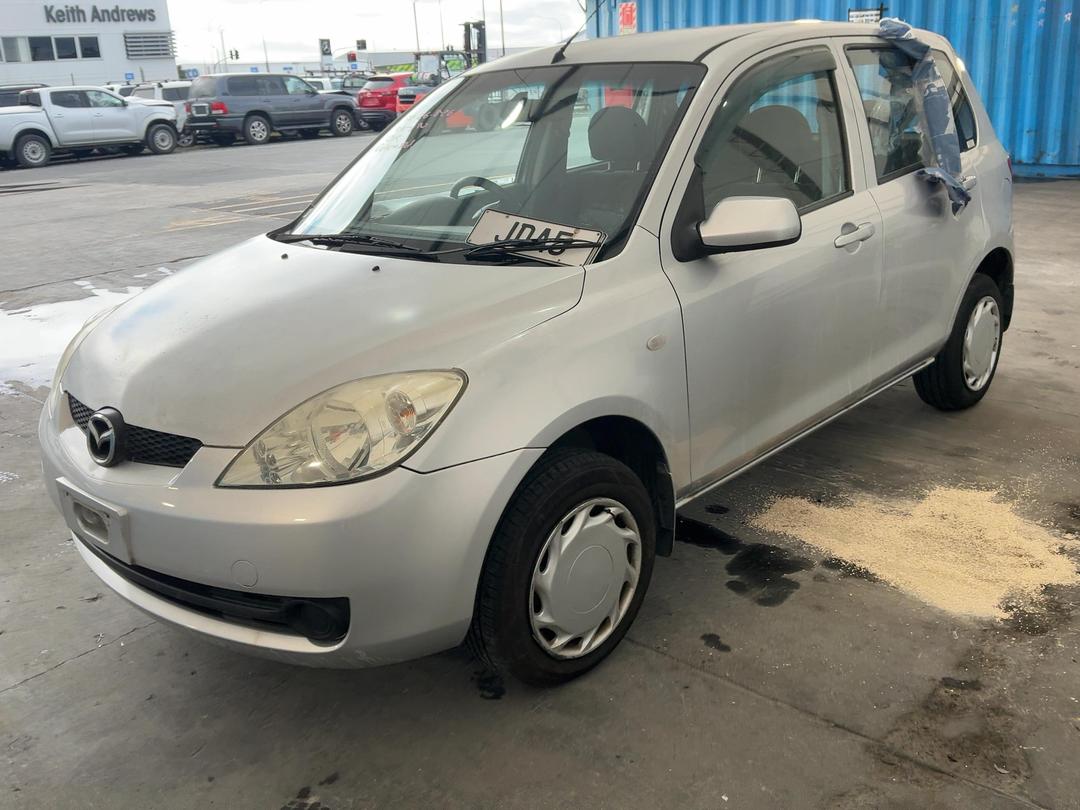 Photo '3' of Mazda Demio