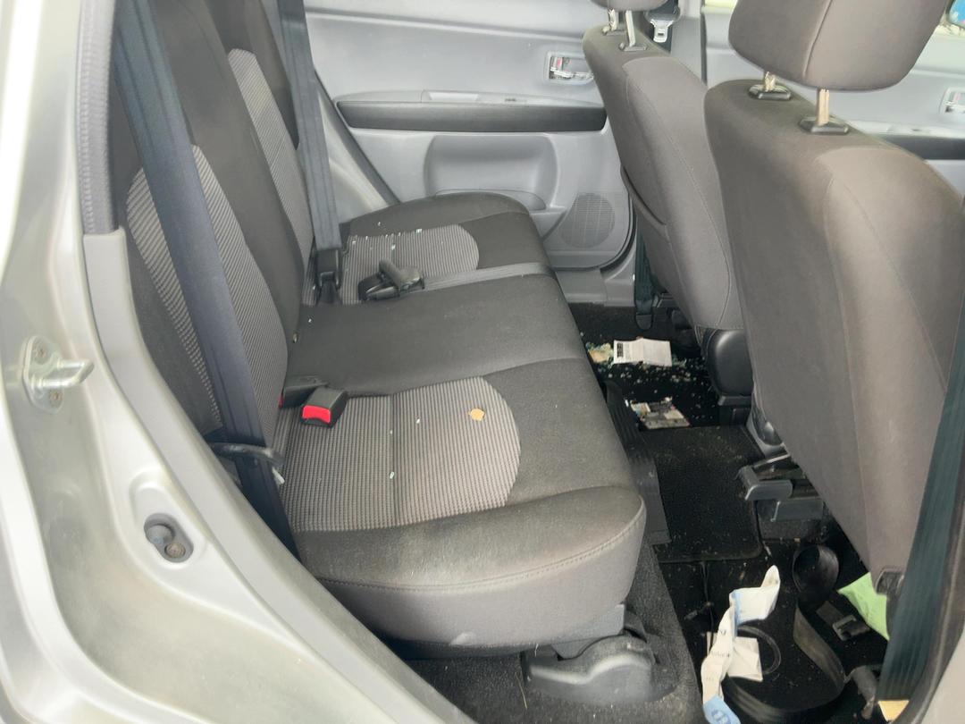 Photo '7' of Mazda Demio