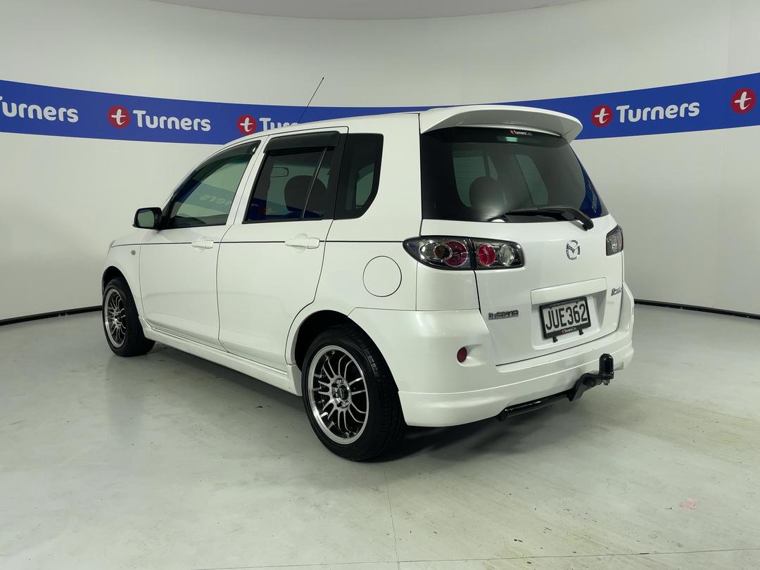 Photo '5' of Mazda Demio